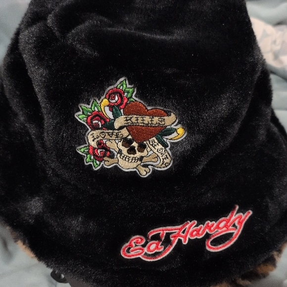 Ed Hardy Black Faux Fur Hat with Skull and Rose Design - Picture 2 of 3